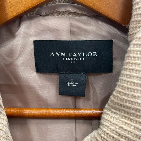 Ann Taylor Tan Peacoat size Small-Women’s. Worn only a couple of times!! - Picture 4 of 6